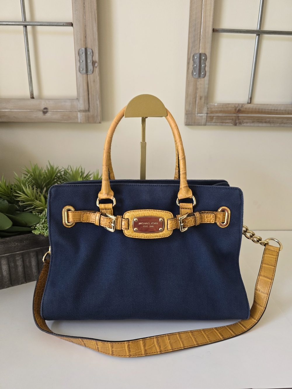 Michael Kors Hamilton East/West Large Tote Navy Canvas Leather Trim Crossbody - Picture 13 of 16